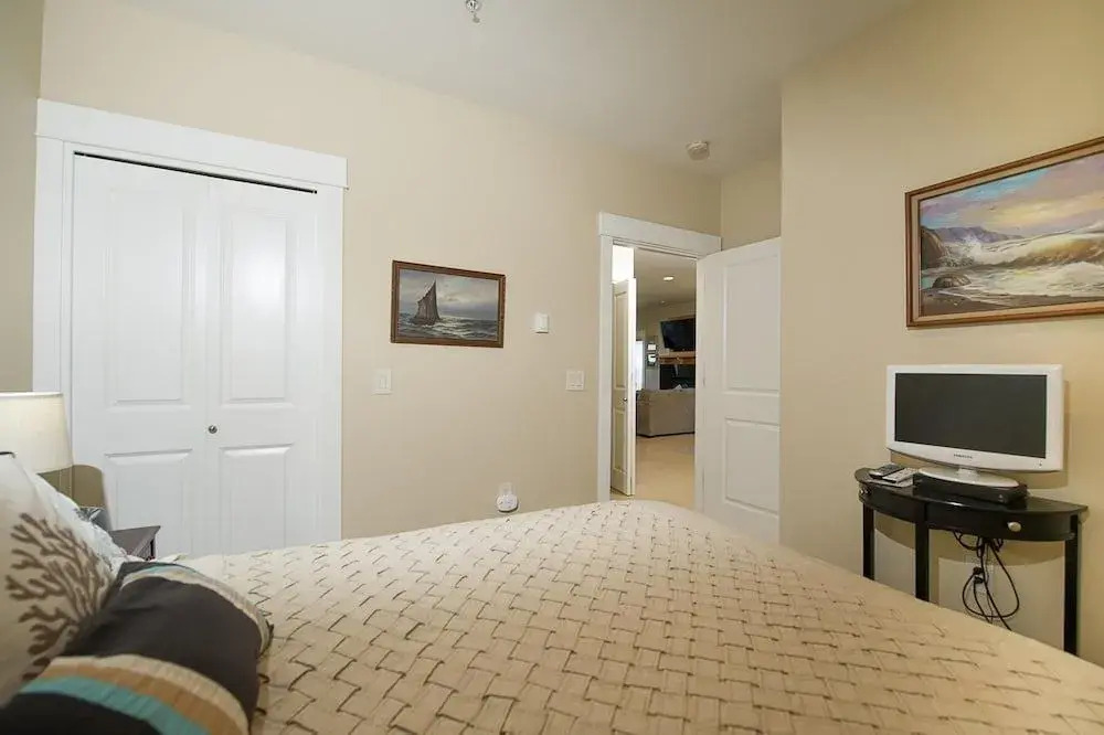 Shoreline Ridge #C303 - Penthouse Suite