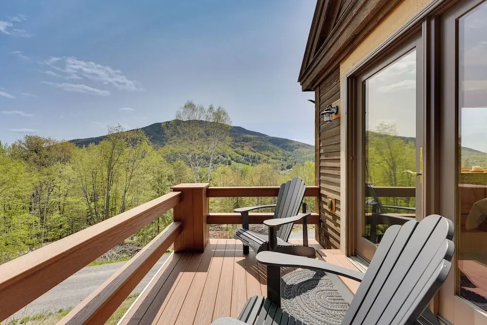 Luxury Vermont Vacation Rental: Private Hot Tub!