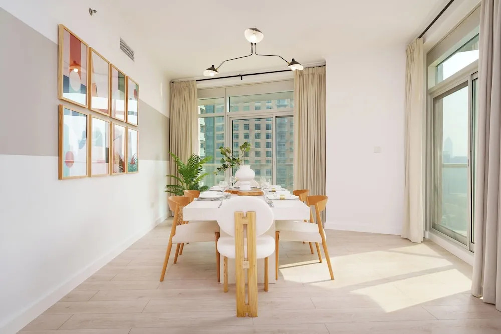 Maison Privee - Modern Chic Apt w/ Spectacular Downtown Views