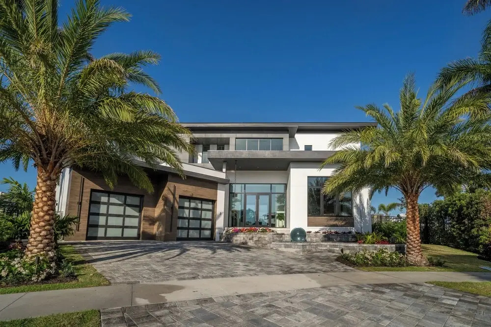 Luxe Home w Heated Infinity Pool on Marco Island