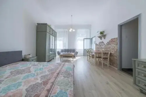 Kimchi Apartment
