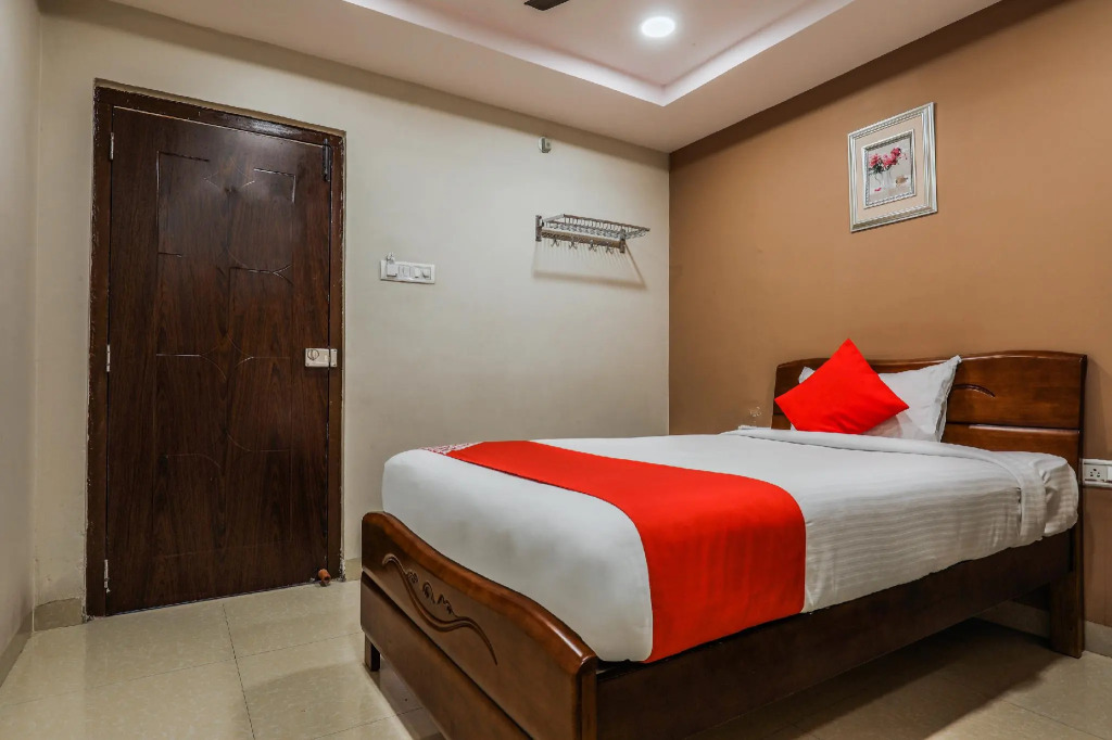 Hotel Padmini Elite