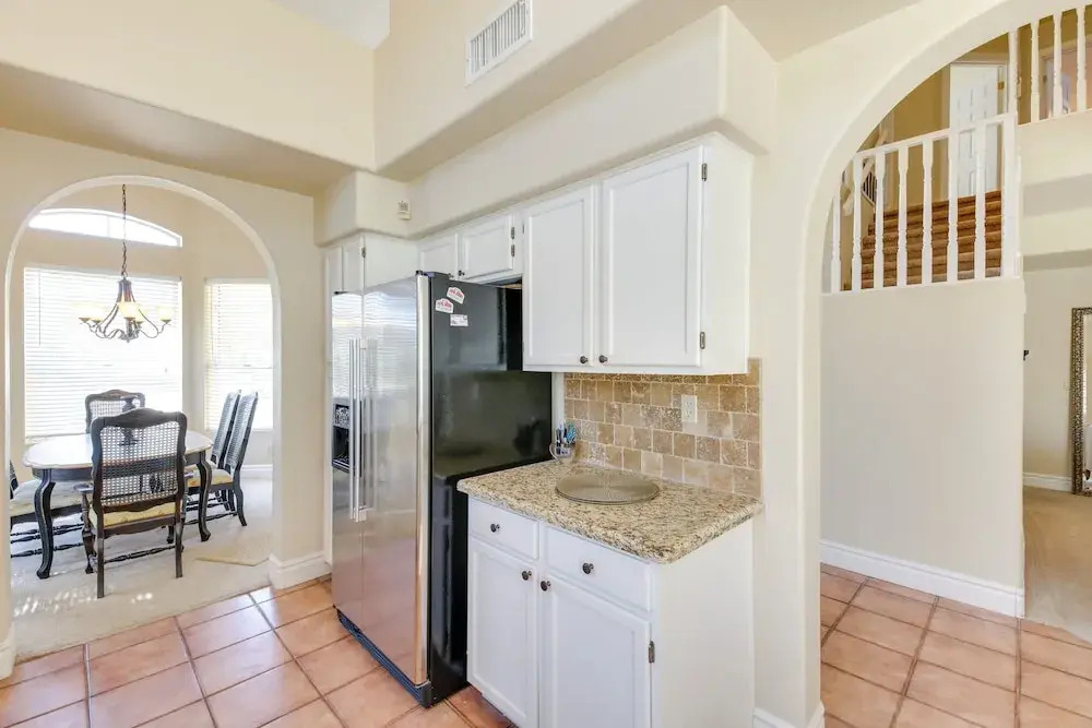 Pool & Spa! Goodyear Home, 1 Mi to Golfing