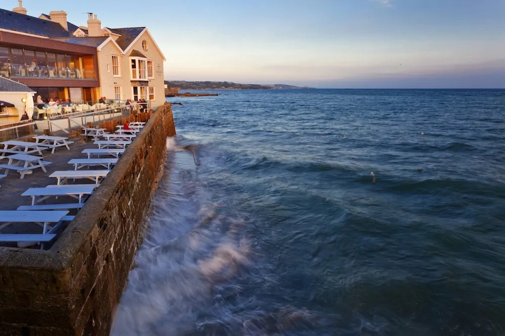The Godolphin Hotel