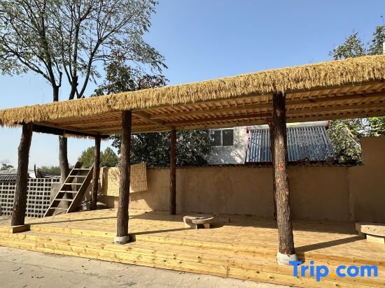 Yueji Homestay (Xi'an Lintong Terracotta Army Tourist Area)