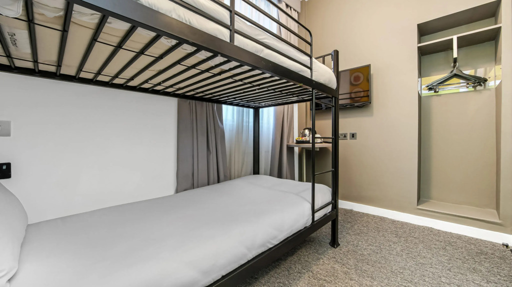 Heeton Concept Hotel - Kensington London
