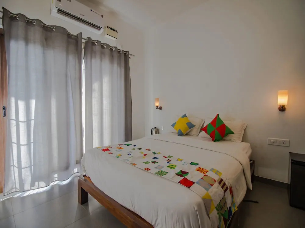 OYO 14305 Home Sea View Studio Morjim Beach