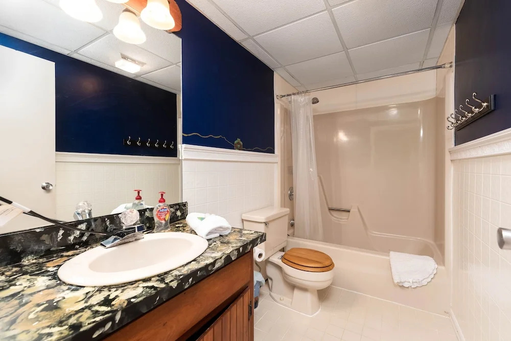 3 Day Covid Buffer! River Access. Near Conway Ge And Storyland. 3 Bedroom Condo