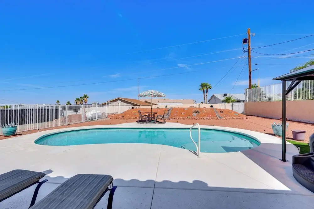 Pool & Hot Tub: Pet-friendly Lake Havasu Home!