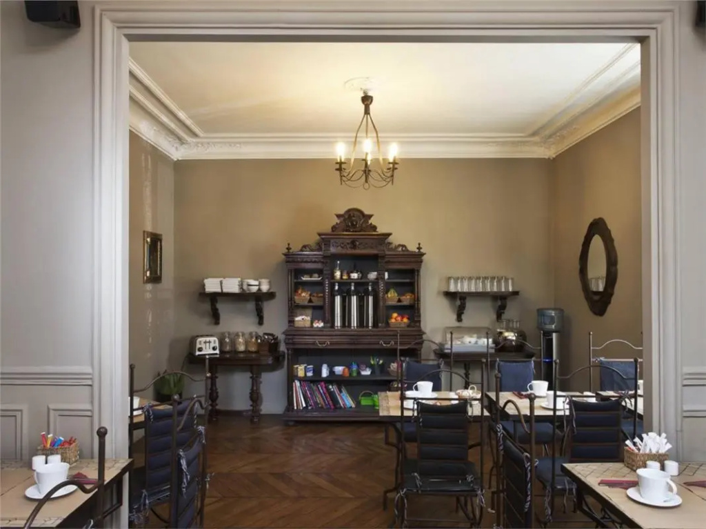 Hôtel De La Porte Dorée
