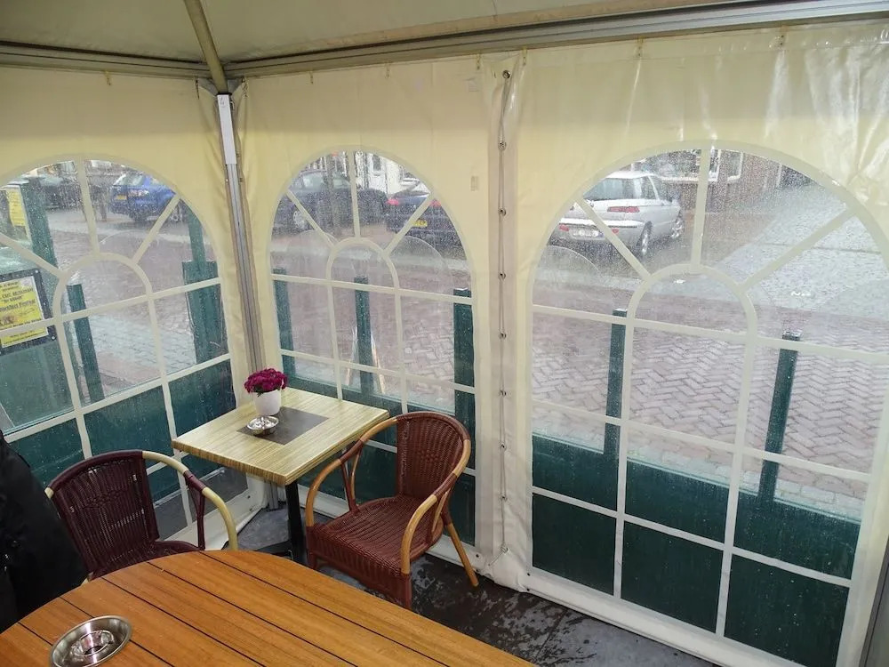 Hotel Café Restaurant "De Kroon", inclusief ontbijt