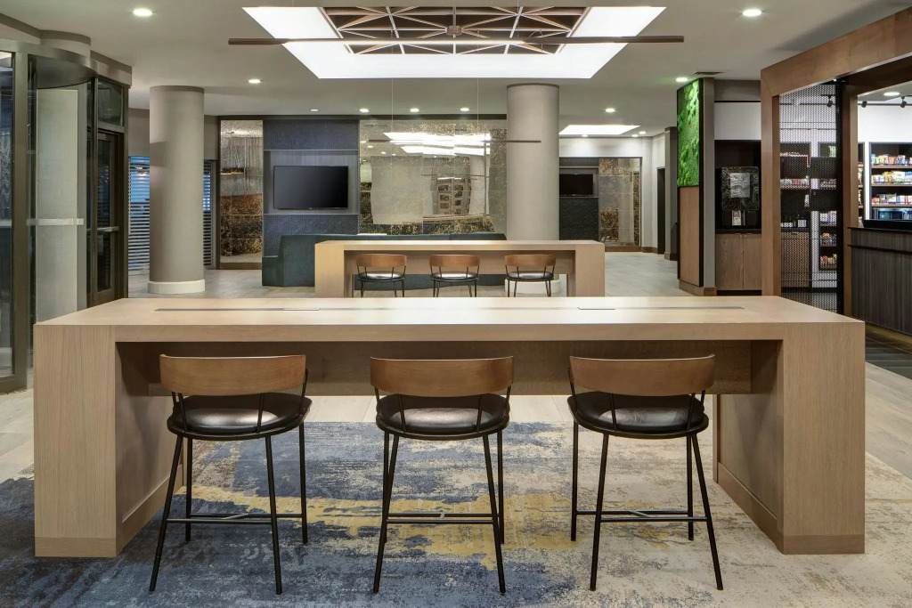 Courtyard by Marriott Chicago Downtown/River North