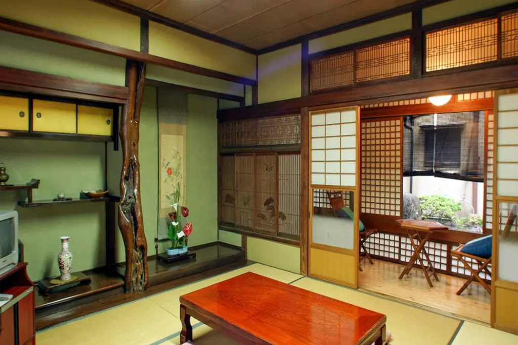 AsoTsuruya