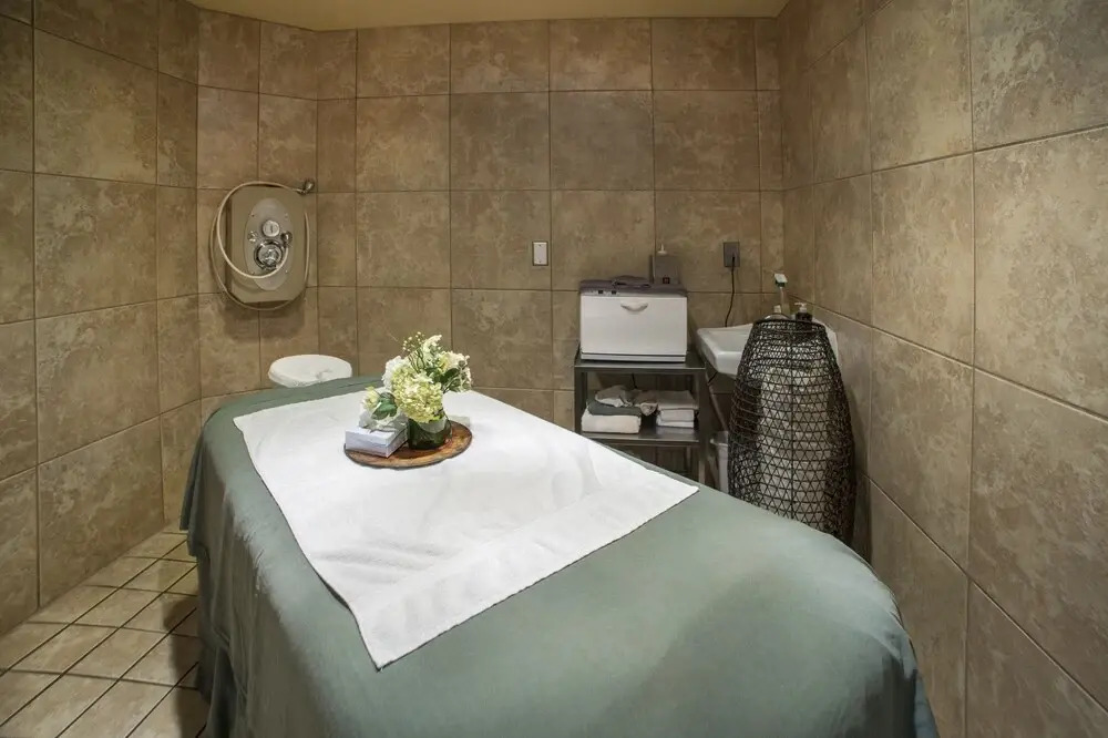Villa 2086 2 Queen Beds - 1 Bedroom 1 Bath No Kitchen 1 Villa