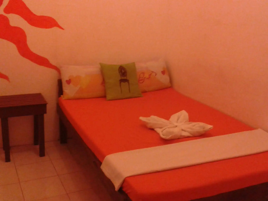 Dormitels Bacolod - Hostel