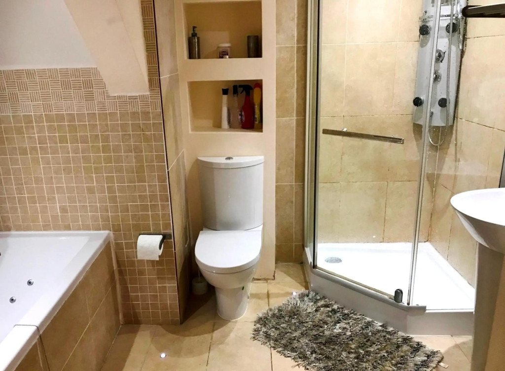 1 Fitzhamon Embankment APARTMENTS opposite Principality Stadium - LONG STAY OFFER