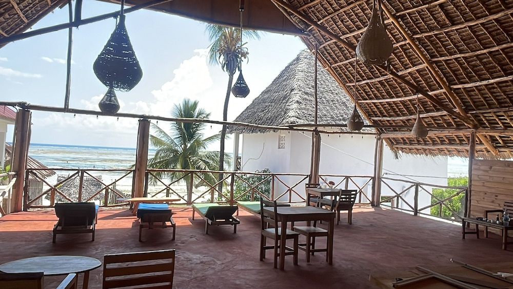 Zanzibar beach escape&Ocean View & High-Speed Wi-Fi
