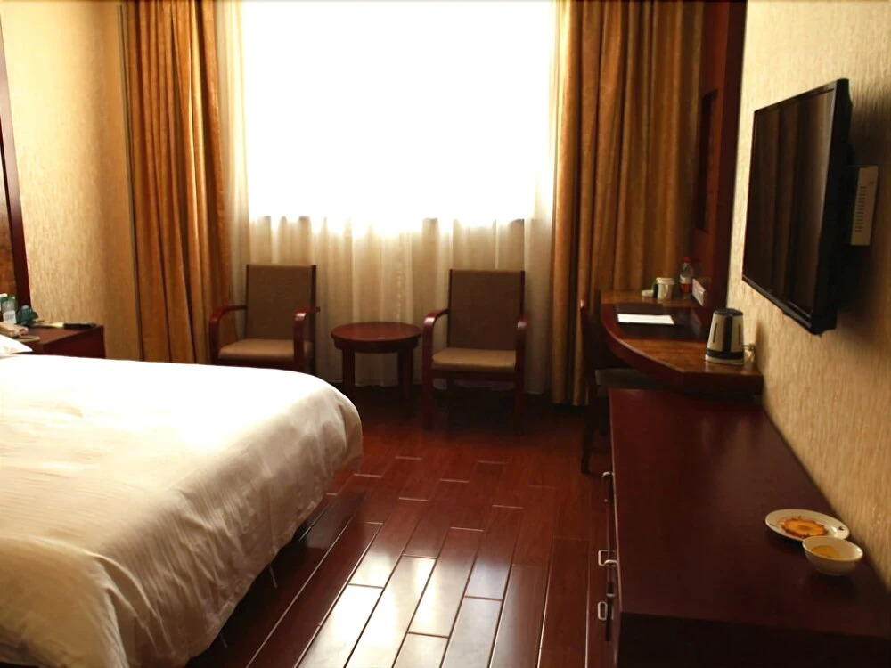 GreenTree Inn Shanghai Songjiang Dongjing Tongle Road Happy Valley Bus
