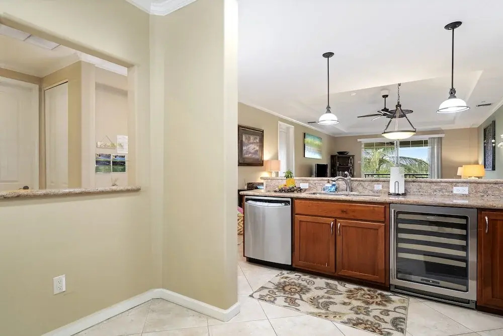 Waikoloa Beach S H32 2 Bedroom Condo by RedAwning