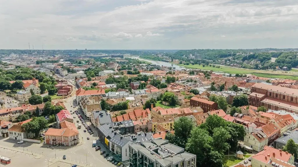 Kaunas Town Hall Apartment 5 by URBAN RENT