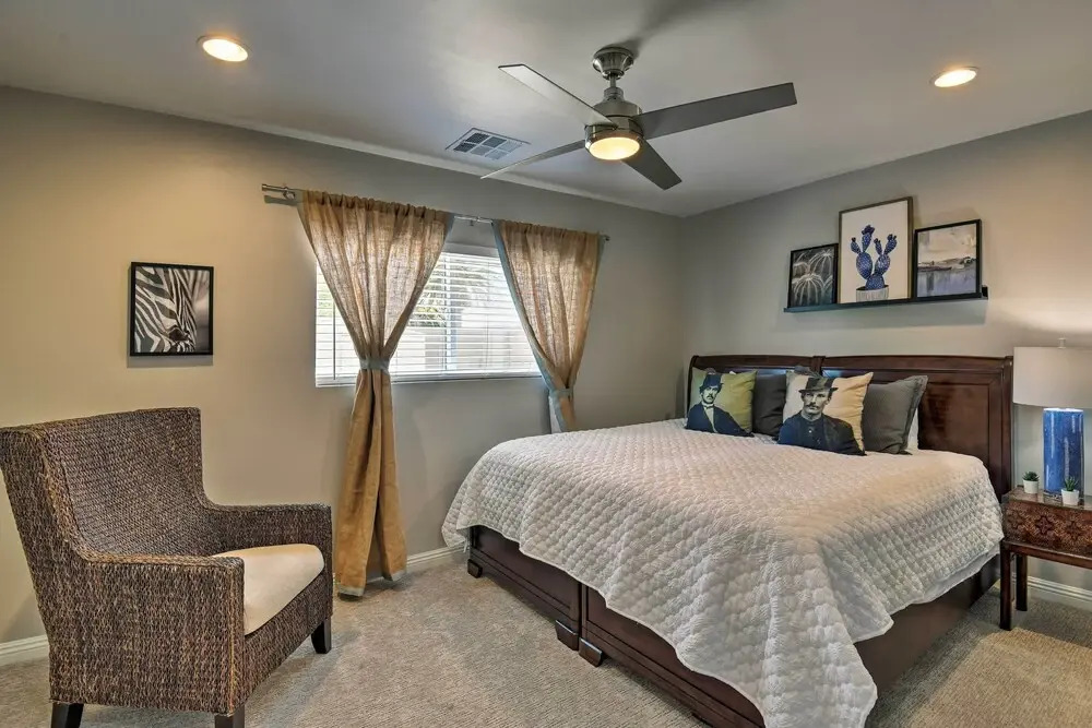 Scottsdale Oasis w/ Outdoor Bar & Pool!