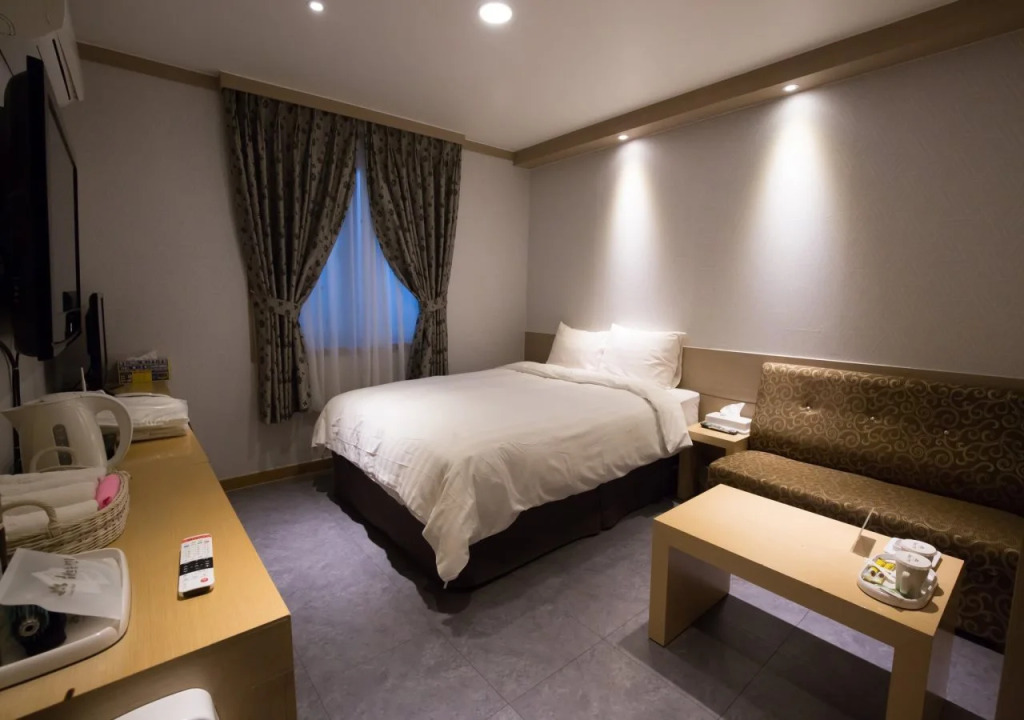 Hotel Bom