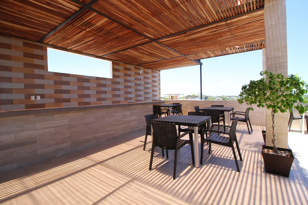 Grand Fifty Suites