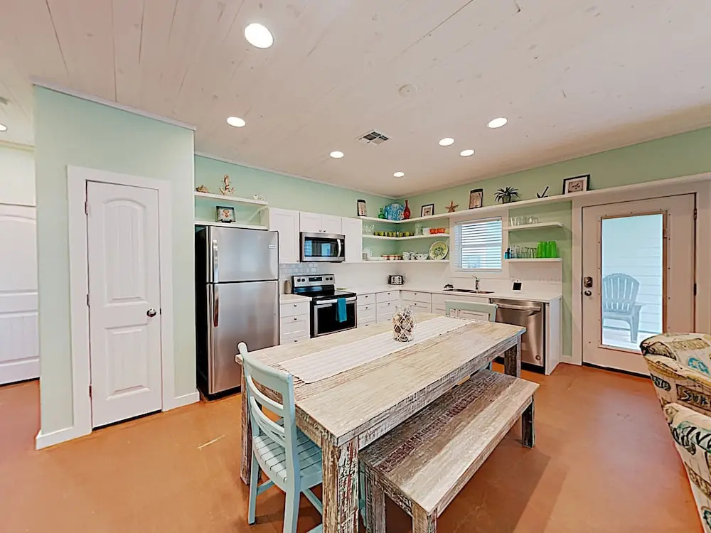 318 S Station Street Condo #4 4 Bedrooms 2.5 Bathrooms Condo