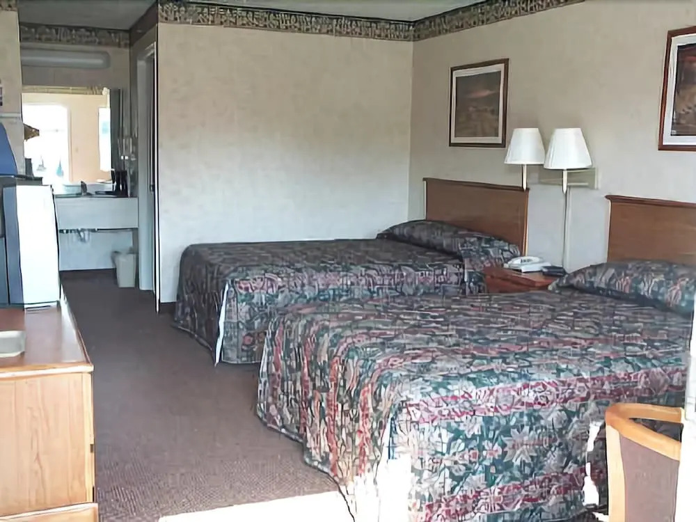 Deerfield Inn & Suites