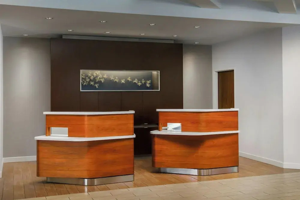 Holiday Inn Hotel Woodland Hills (Warner Ctr)