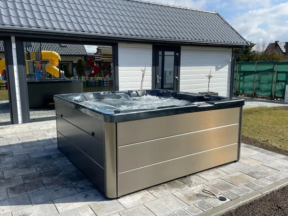 Holiday Homes Near the Beach, Sauna, Whirlpool