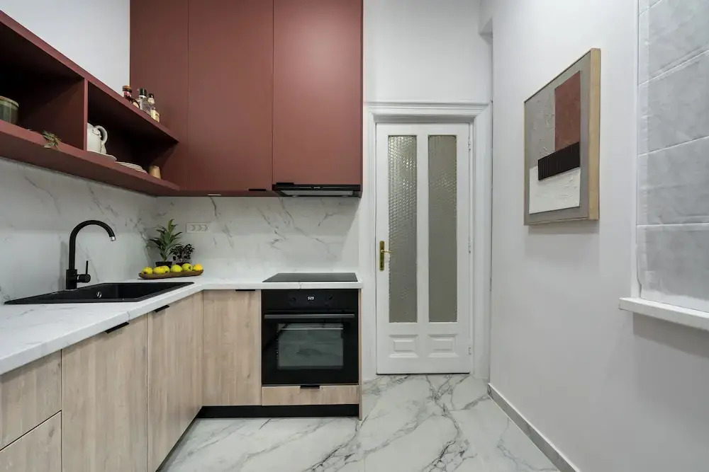 Refined & Spacious 3-Bedroom Flat Near Cismigiu, Balcony with Boulevard Views