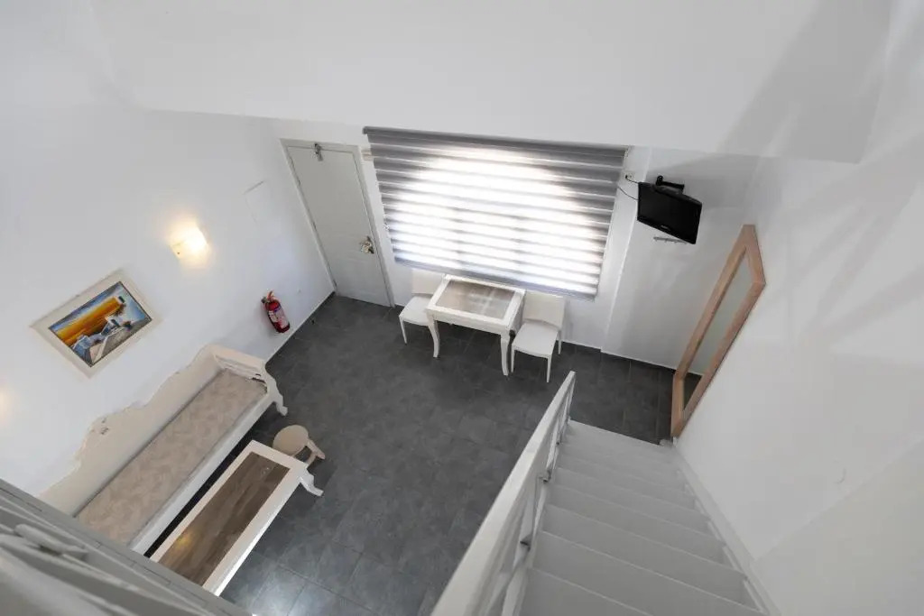 Erato Apartments