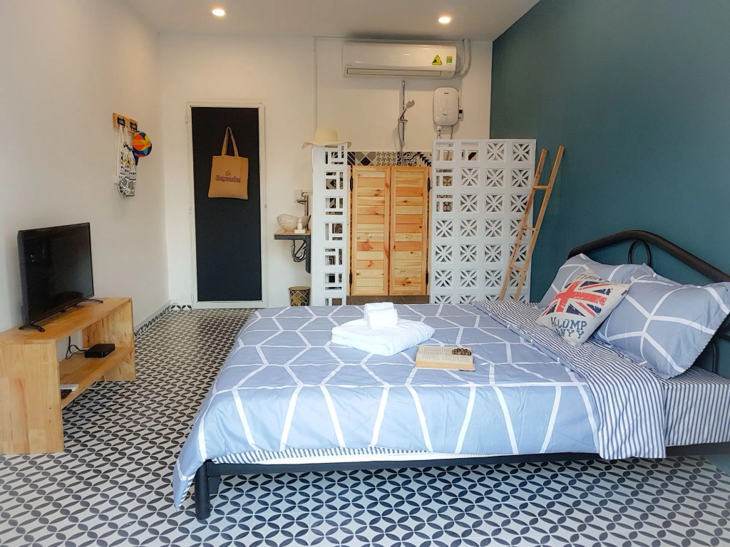 HoLo Fairy House Saigon - Serviced Homestay