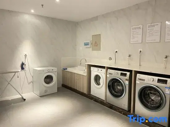 FUNGEE Hotel (Daoxian Xiaoshui Rd, Commercial Pedestrian Street, Yongzhou)