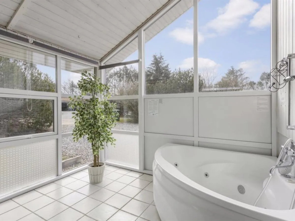 "Esben" - 300m from the sea in NW Jutland