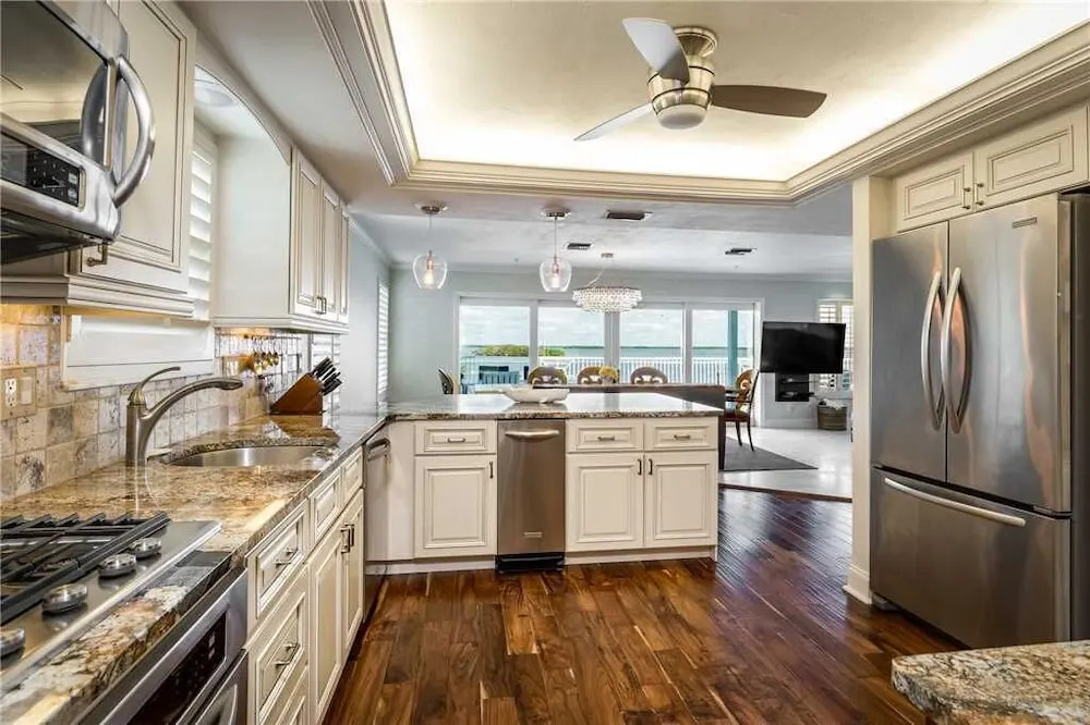 Blue Heaven, 3 Bedrooms, Bay Front, Private Pool, Pet Friendly, Sleeps 10
