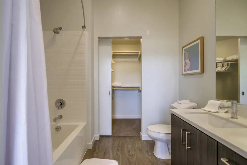 The Luxe Suites of San Marcos