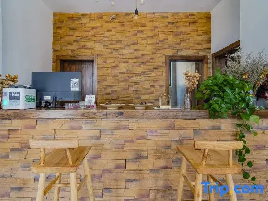 Log, Shanshe Boutique B & B