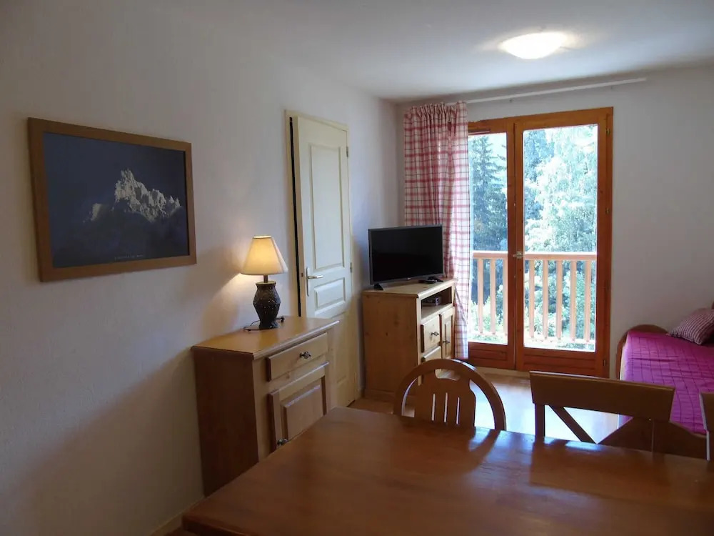 Lou Services Apartment BAA3 LSI 001