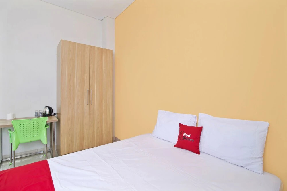 Reddoorz@ Karet Pedurenan 4