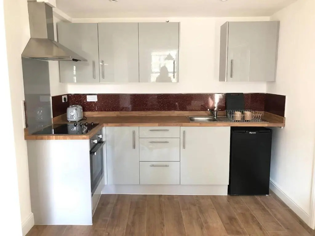 Granby Apartments F-3