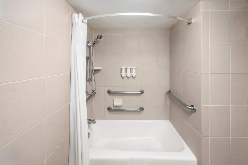 Heritage Inn & Suites San Antonio Airport, Trademark Wyndham