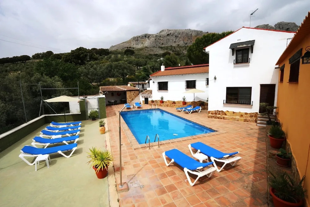 House With 6 Bedrooms in Villanueva del Trabuco, With Wonderful Mounta