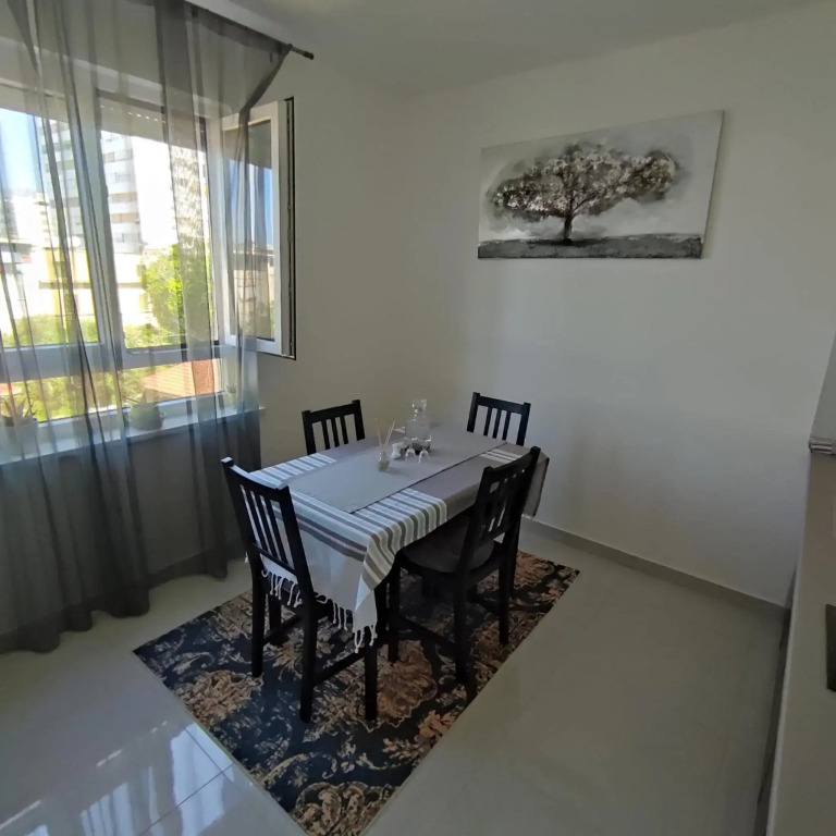 Novi studio apartman Emda u centru Splita, private parking
