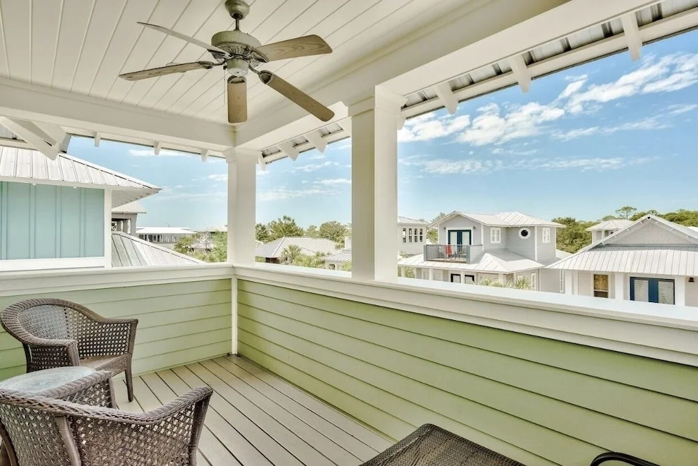Green Wave by Southern Vacation Rentals