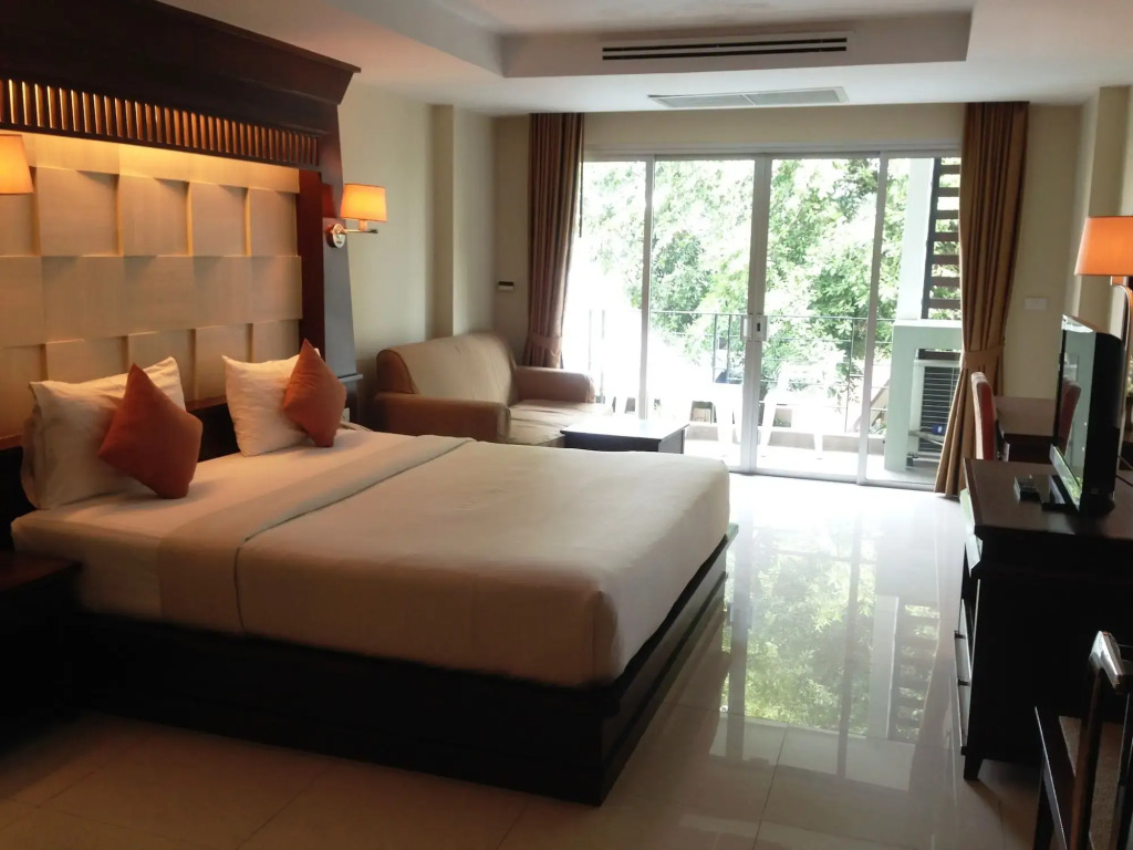 August Suites