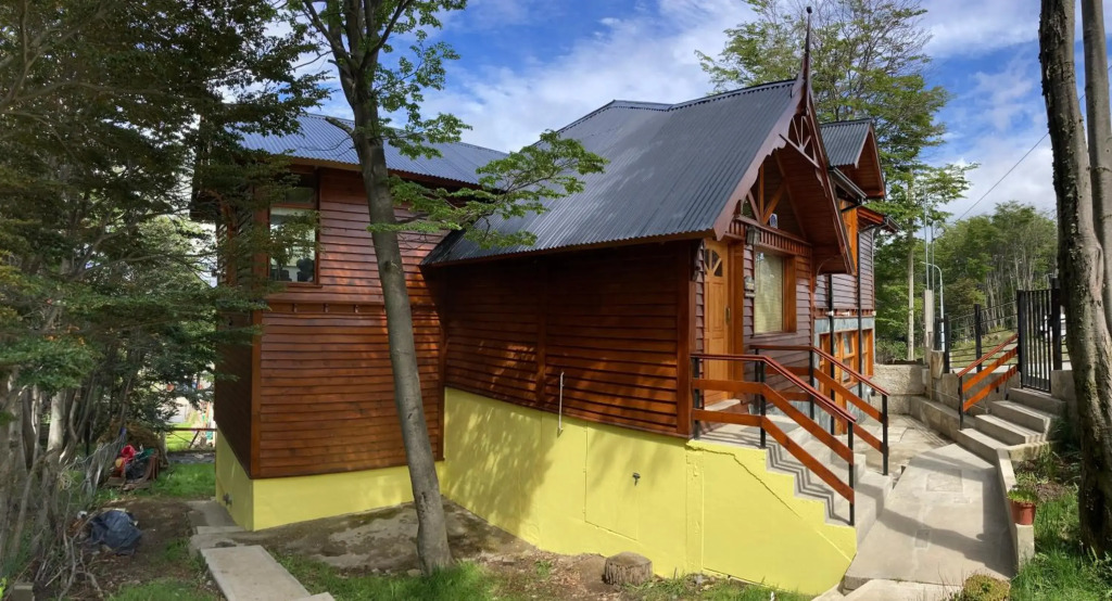 Ushuaia - Studio Exclusivo Alakalufes