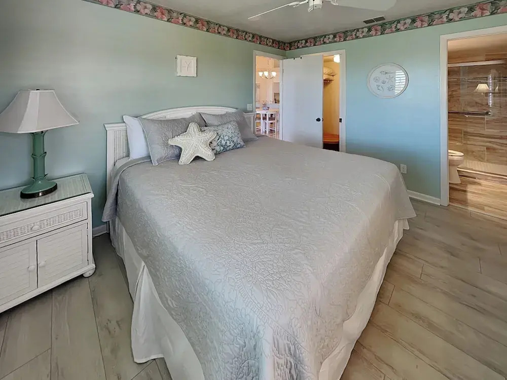 Admirals Bay 255 by Distinctive Beach Rentals