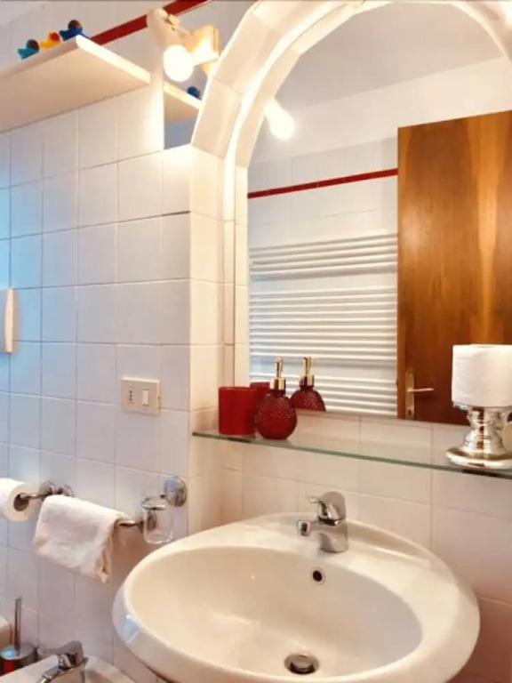 Hesperia Apartment